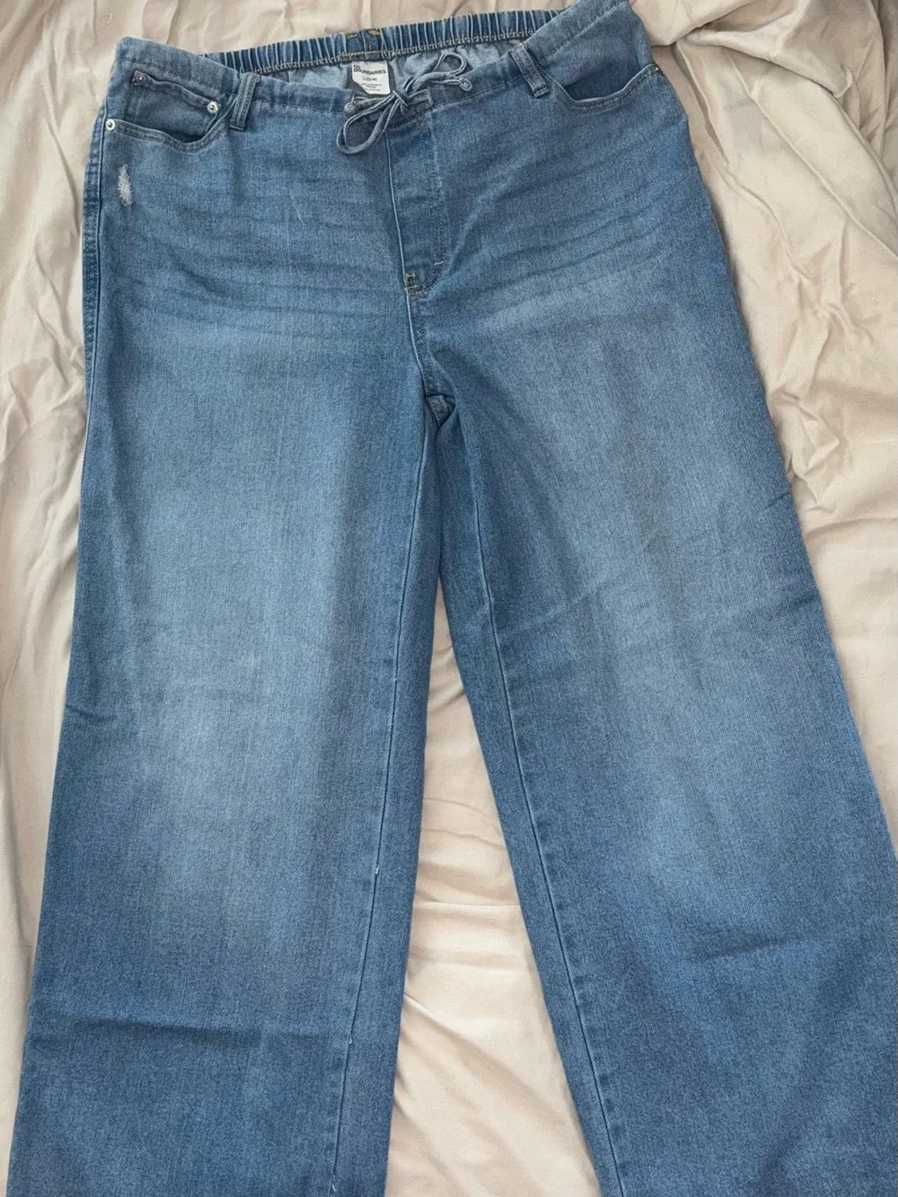 No Boundaries Light Blue Wide Leg Jeans - Picture 2 of 4